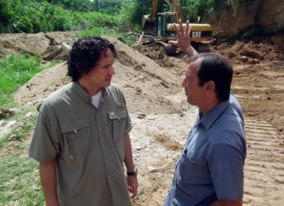 El alcalde Garcés explicó que ya está en ejecución el eje 6 “Contingencia”, el cual se llevará a cabo en 3 fases, desviación y canalización del río, saneamiento del espacio y construcción del empedrado