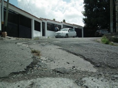 Vecinos afirman estar en el abandono