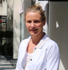  Cameron Diaz sorprende con un nuevo y extraño rostro 