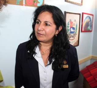 La subdirectora conversó acerca de las áreas recuperadas del plantel