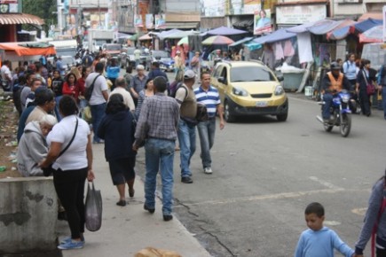 Atracos constantes sitúan a la Miquilén como una de las calle más peligrosas del centro tequeño