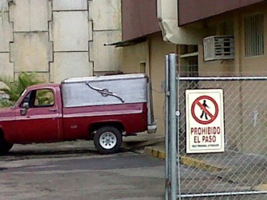 Fue hallado en la zona boscosa de la comunidad con múltiples disparos