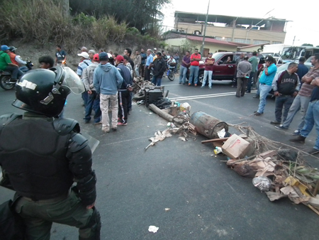 Los vecinos cerraron la Panamericana a primera hora
