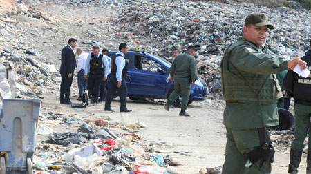 Comisiones de Polimiranda y pesquisas del Cuerpo de Investigaciones Científicas, Penales y criminalísticas (Cicpc) recolectaron la evidencia en el lugar, al que también se trasladaron funcionarios de la Guardia Nacional Bolivariana. DEYSI PEÑA