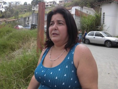 Méndez: ''El derrumbe dejó carros atrapados dentro de la urbanización''