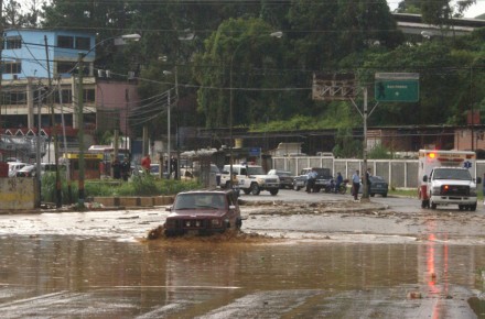  Vecinos claman para que hagan labores de limpieza en el río San Pedro antes de que arranquen los chaparrones.