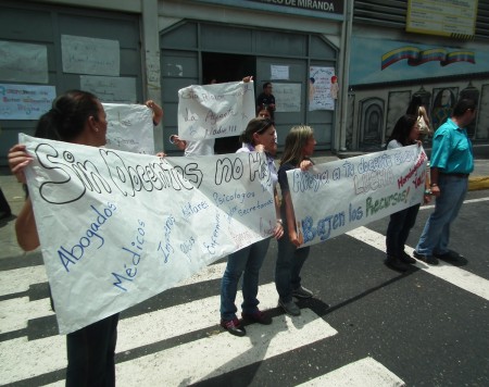 Educadores protestaron para solicitar pago de homologaciones