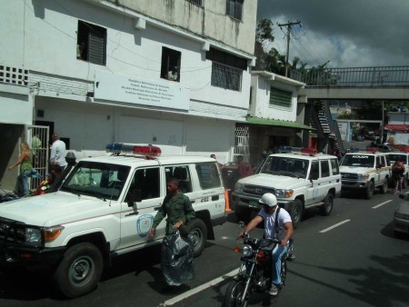 Funcionarios lo apresaron al verificar la solicitud a través del Siipol