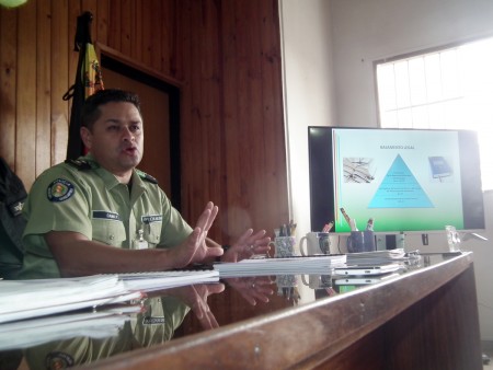 Cano aseguró la posibilidad de una reubicación de los calabozos