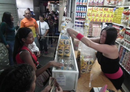 Se vendieron dos kilos de harina pan, leche y el producto diverso también de cada concesionario.
