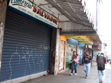 Desoladas lucieron las calles del centro de la ciudad tras el intento de saqueo