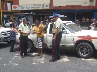 Efectivos municipales recorren comunidades de Los Teques y las parroquias foráneas.