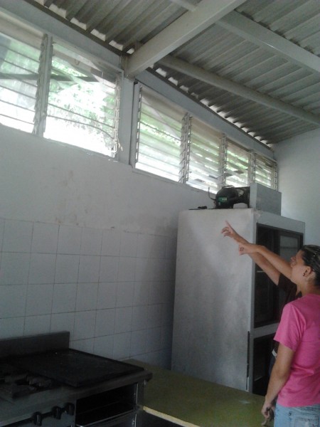 Ladrones hicieron de las suyas en escuela Clavelito.