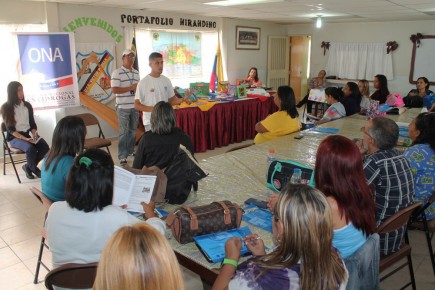 La charla se realizó en la sede de la institución educativa.