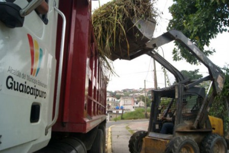 Alcaldía de Guaicaipuro continúa ofreciendo saneamiento ambiental en cada rincón del municipio.
