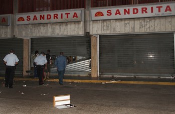 KT-SAQUE-EN-TIENDAS-SANDRITA-FOTO.KARLA-TORRES1-349x227