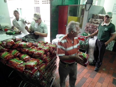 El arroz cuesta un poquito menos que el día de salario