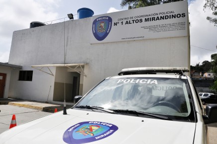 La agresora fue trasladada hasta la sede policial de Los Nuevos Teques