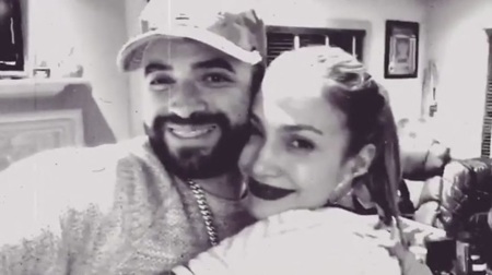 Nacho junto a JLo