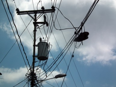 La iluminación es inexistente en diversos tramos