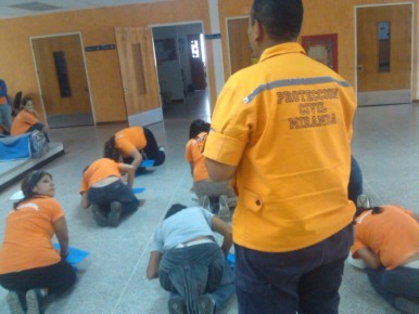Docentes, personal administrativo y obrero reciben inducción