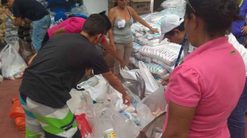 Comerciantes de locales menores de venta de comida en la capital de Miranda como bodegas, negocios asiáticos y otros deben entregar 80 % de su mercancía