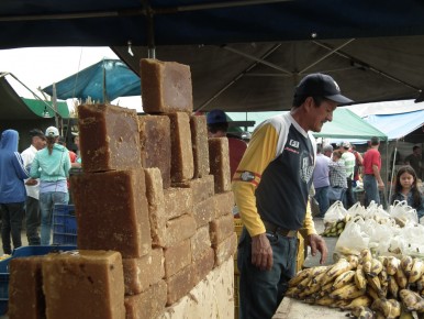 Panelas de papelón son adquiridas por doquier