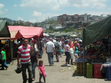 Comprar alimentos se ha convertido en una tarea titánica