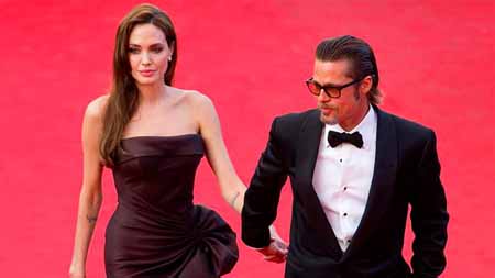 Angelina Jolie presentó en una corte los documentos judiciales para pedir formalmente el fin de la relación y la custodia de los seis hijos de la pareja.