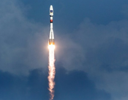 En octubre de 2014 el país puso en órbita desde Guyana, el Arsat 1 el primer satélite de comunicaciones geoestacionario