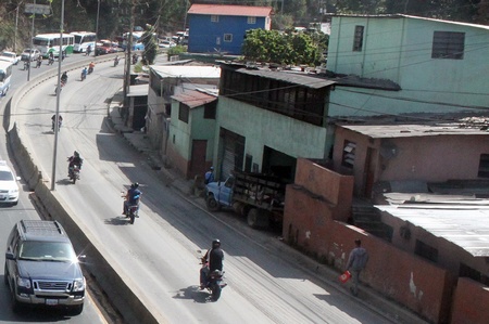 En barrio Sucre drenajes no sirven para nada - Diario La Región