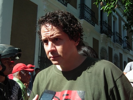 El alcalde del municipio dirigió la movilización hacia Caracas y aseguró que ambos sectores políticos tienen derecho a manifestarse, siempre y cuando se rijan por la Constitución