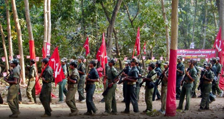Los rebeldes maoístas exigen más empleos, tierras y el fortalecimiento de los derechos de las minorías tribales más pobres