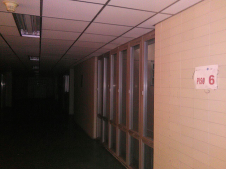 Pasillo sin luz HVS