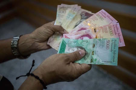 Bolivares BS