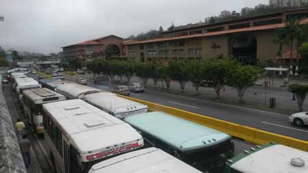 La protesta generó fuerte retraso vehicular en dirección Los Teques.