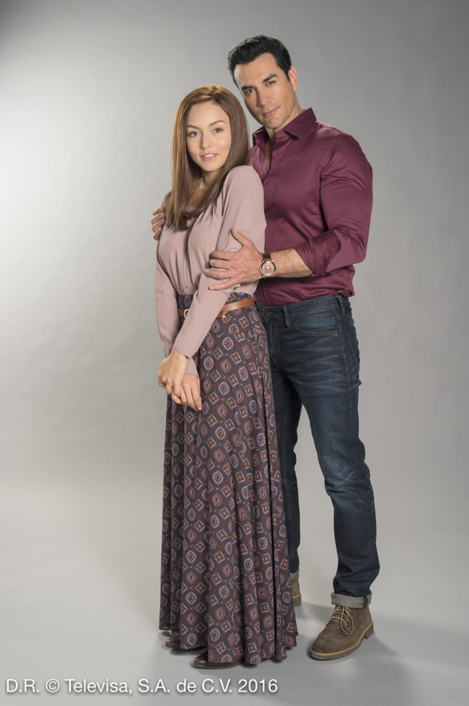 ANGELIQUE BOYER Y DAVID ZEPEDA EN TRES VECES ANA