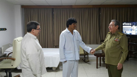 Momentos cuando el mandatario cubano realizaba la visita a Morales