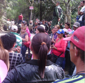 Alcalde del Municipio Tovar junto a representantes de la dirección de ambiente de Guaicaipuro atendieron denuncia de los vecinos. 
