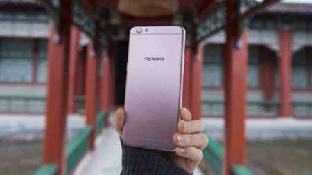 El R9s se puede conseguir en España por canales alternativos como Aliexpress por unos 400 euros.