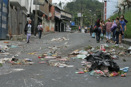 Un contingente tomó edificios e ingresó a viviendas del sector
