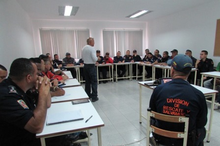 Durante los cuatro días de trabajo se trataron temas relacionados con el combate y control de incendios estructurales, manejo del recurso hídrico y presión
