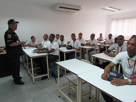 Pasantes recibirán formación en la comandancia de Bomberos Miranda, en Los Teques