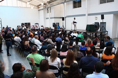 El encuentro juvenil “100 Rostros de Esperanza” se realizó en el Complejo Cultural y Deportivo Los Salias