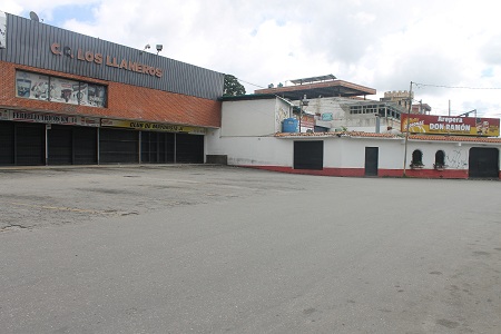 El paro fue acatado por gran parte de los comercios y ciudadanos del municipio Los Salias. Foto: Juan Gonzalez