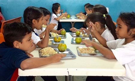 Alumnos de 356 escuelas disfrutaran del programa "MiPae" desde octubre. Foto: Deysi Peña
