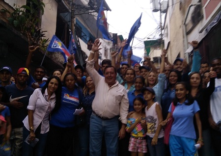 “El compromiso este domingo es con el futuro”